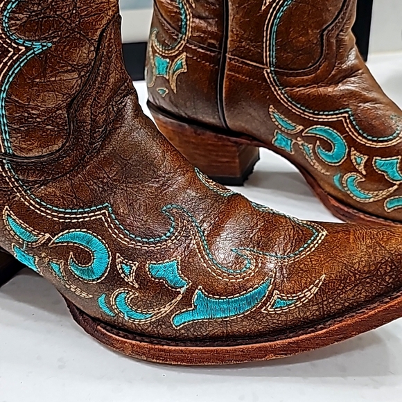 Circle G Cowgirl Boots - Picture 2 of 4